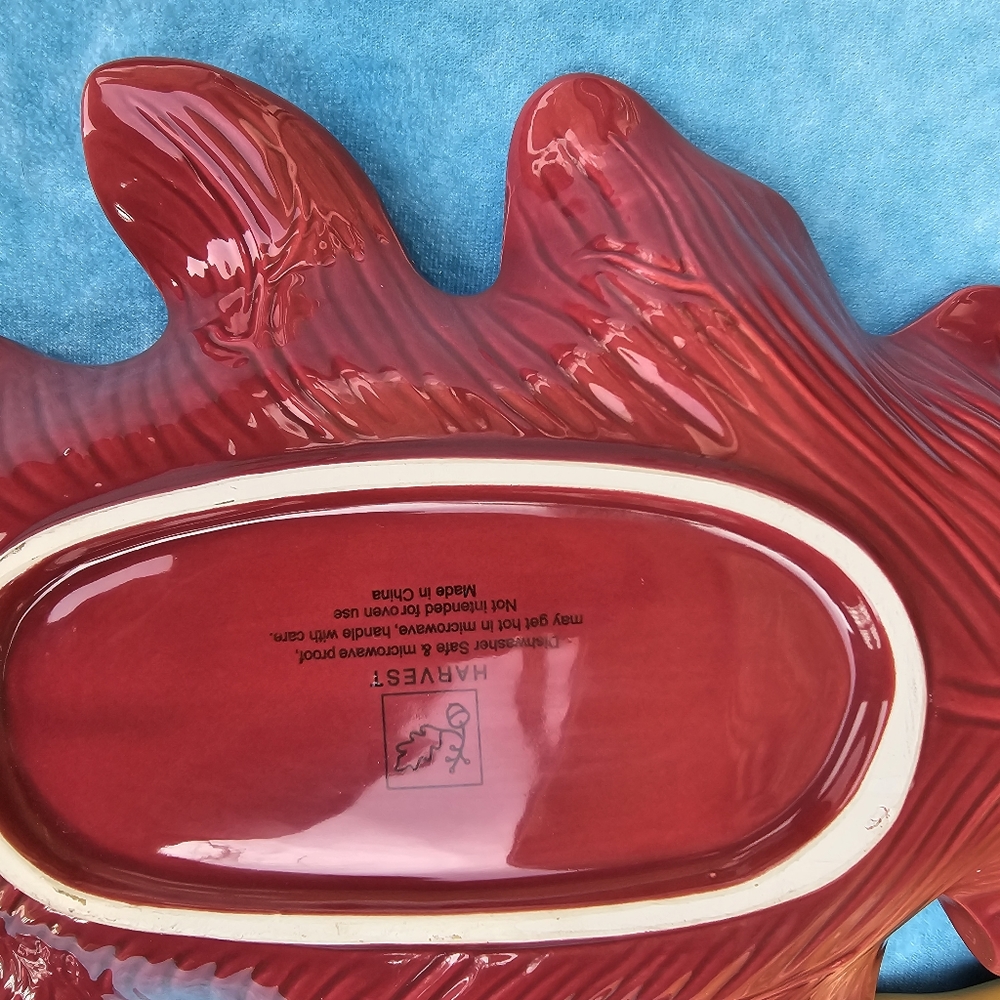 Harvest Set of Three Leaf Shape Ceramic Dining Snacks Serving Platter - Picture 13 of 14